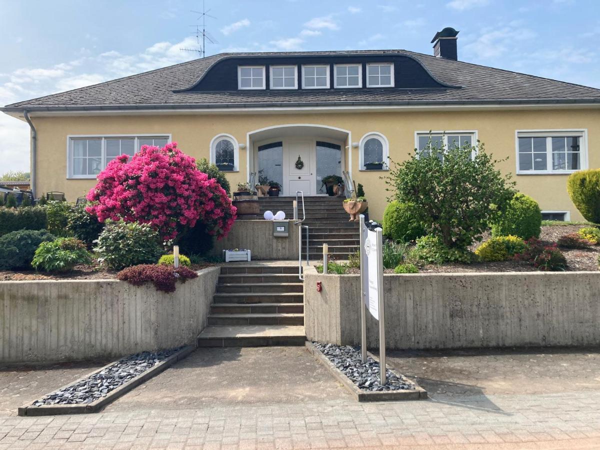 Ferienwohnung Weingut Gödert Osann-Monzel Exterior foto